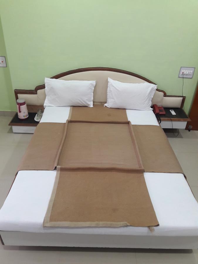 Hotel Sahara Palace Bhuj Exterior foto